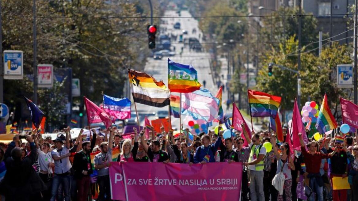 Βελιγράδι: Μικροεπεισόδια κατά τη διάρκεια της παρέλασης Gay Pride