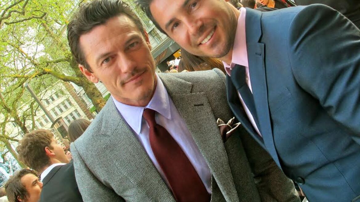 Luke Evans: Ο σέξι Δράκουλας εξομολογείται "Δαγκώνω μόνο στον έρωτα!"