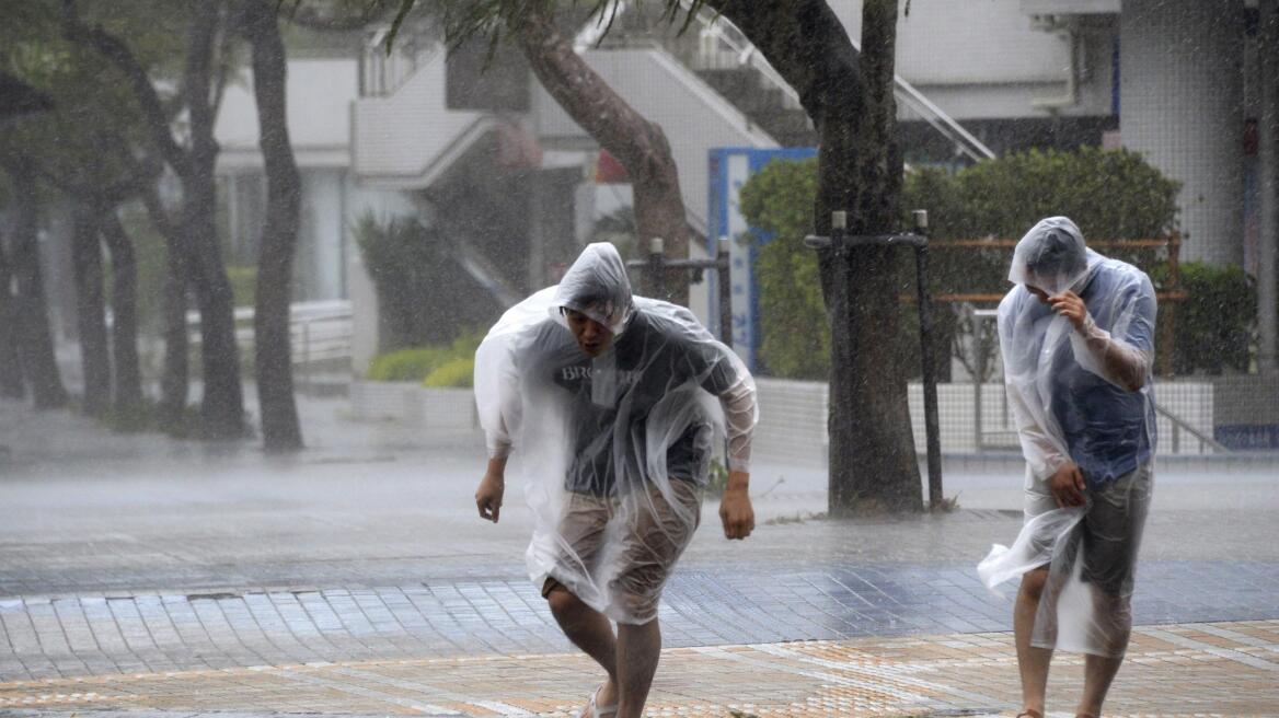 Ιαπωνία: Στα κεντρικά νησιά της χώρας έφτασε ο τυφώνας Βονγκφόνγκ