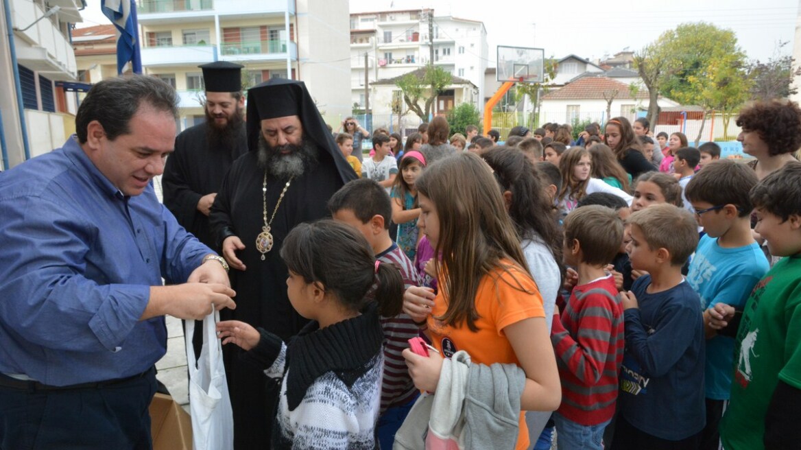 "Αποστολή" βοήθειας σε 275 χιλιάδες μαθητές