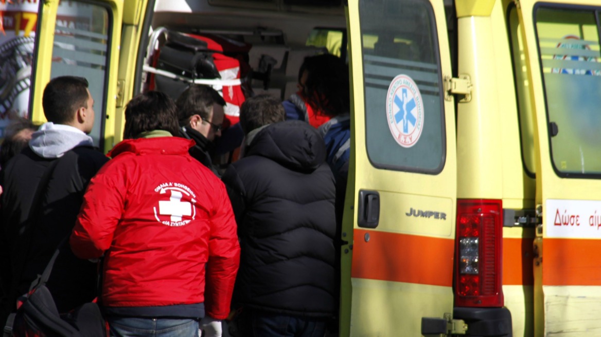 Τραγωδία με έναν νεκρό σε τροχαίο στον Αμπελώνα Λάρισας