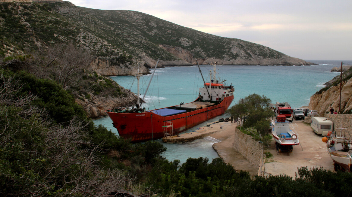 Κέρκυρα: Προσάραξη τούρκικου πλοίου με λαθραία τσιγάρα