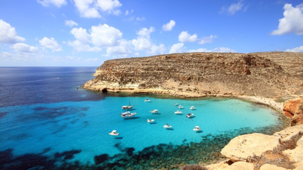 Rabbit beach: Δείτε μία από τις καλύτερες παραλίες στον κόσμο!