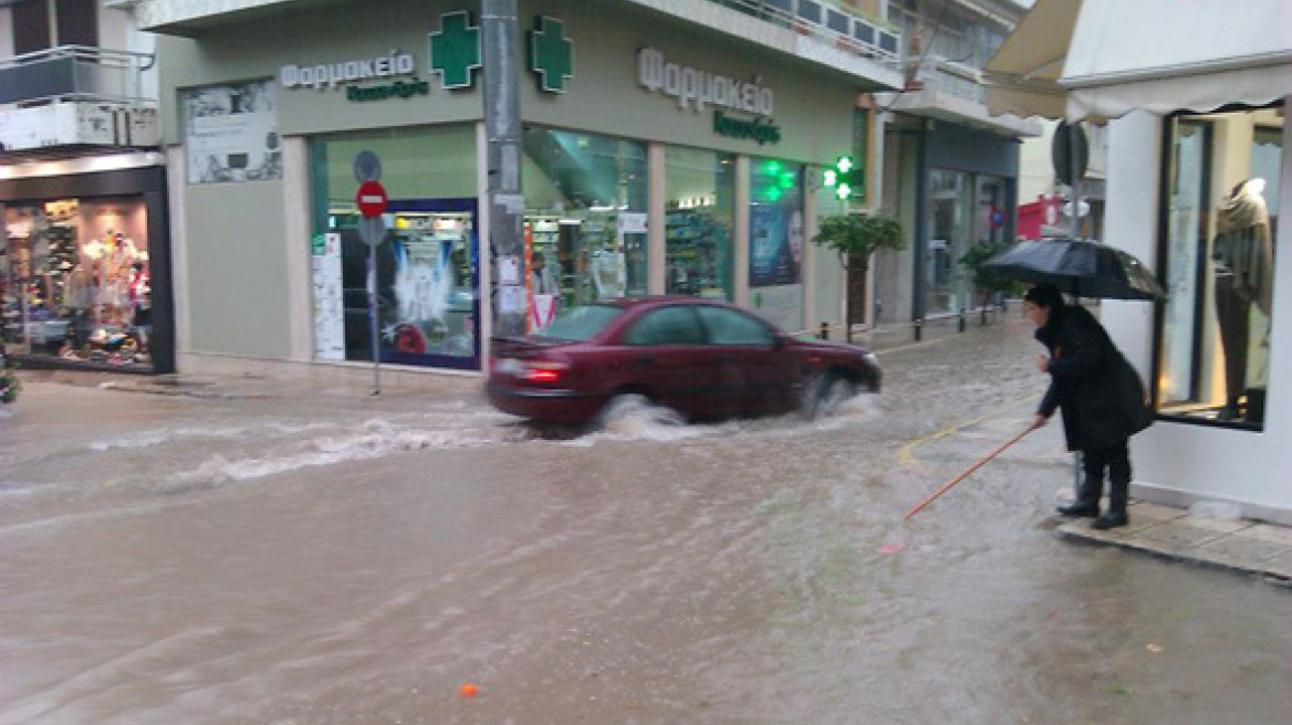 Τα νερά παρέσυραν ολόκληρο σπίτι στη Χαλκιδική