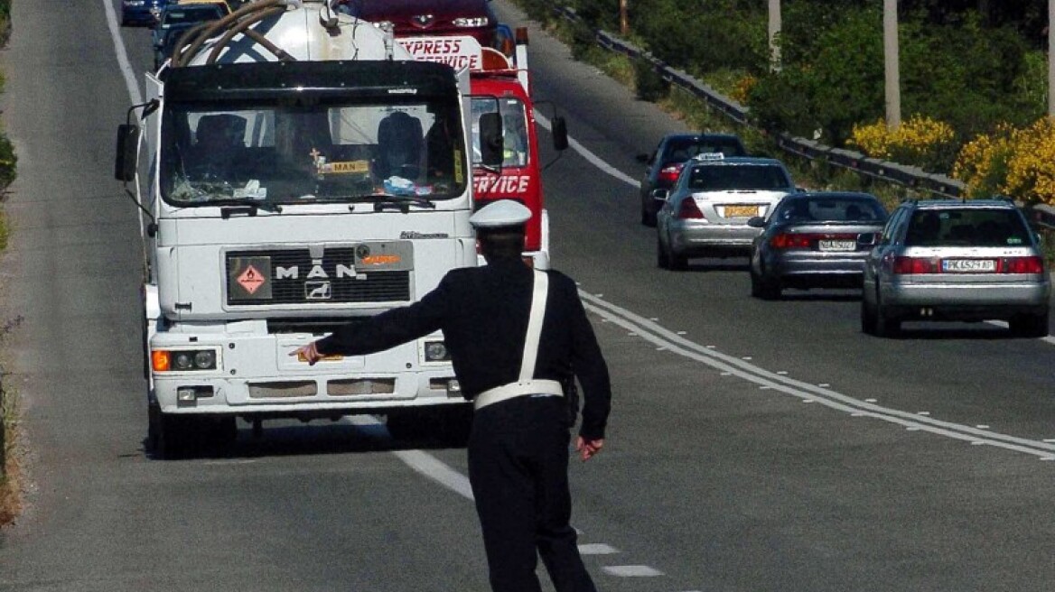 Αυξημένα τα μέτρα της Τροχαίας ενόψει των γιορτών