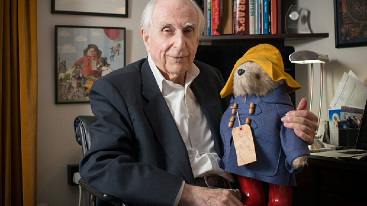 Michael Bond: Ο συγγραφέας που δημιούργησε το αρκουδάκι «Πάντινγκτον» 