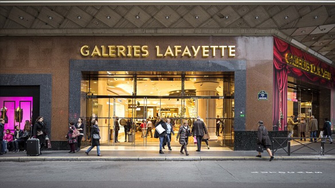 Ο απίστευτος διαγωνισμός της Galeries Lafayette για τους πρώτους στη γραμμή για τις εκπτώσεις