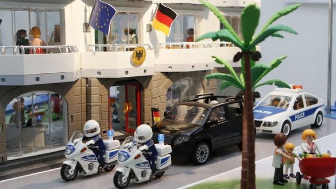  Η πρώτη γερμανική πρεσβεία... Playmobil!