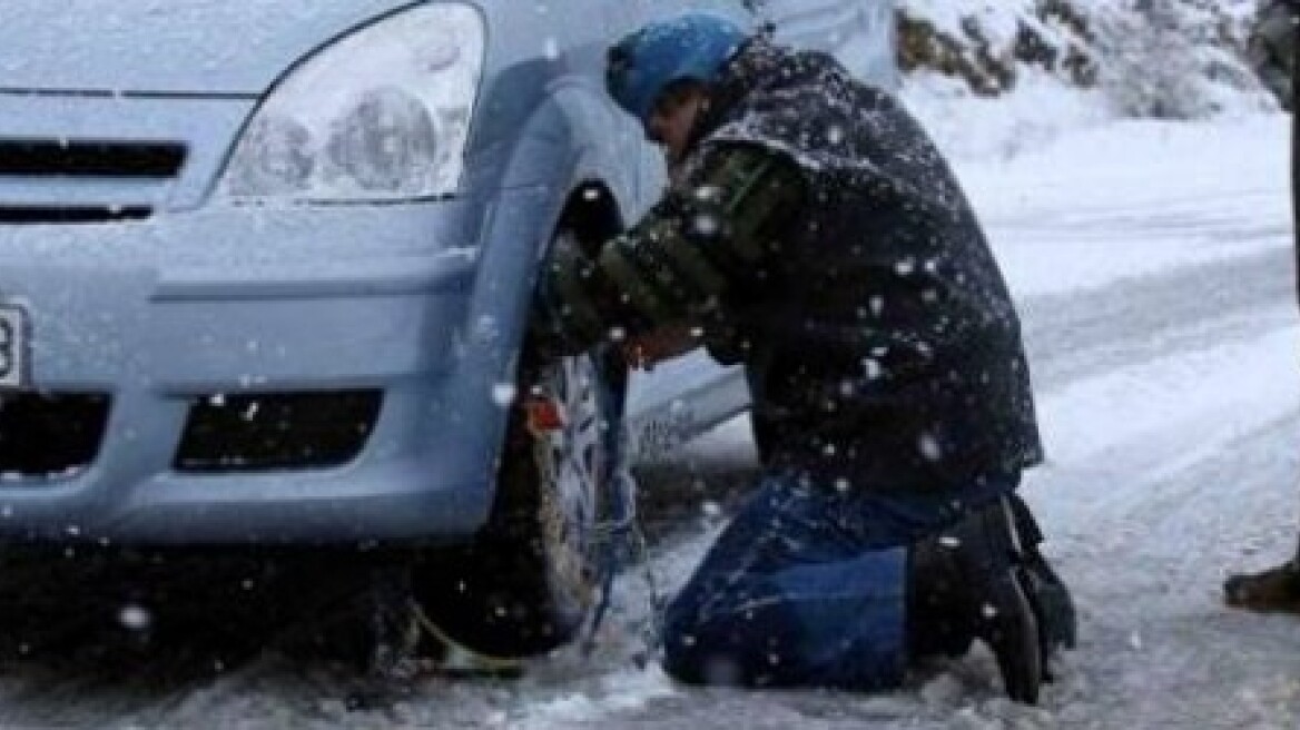 Κρήτη: Έκλεισαν οι δρόμοι από τον χιονιά