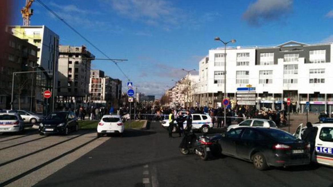 Γαλλία: Τελείωσε η ομηρία στην Colombes - Απελευθερώθηκαν οι όμηροι 