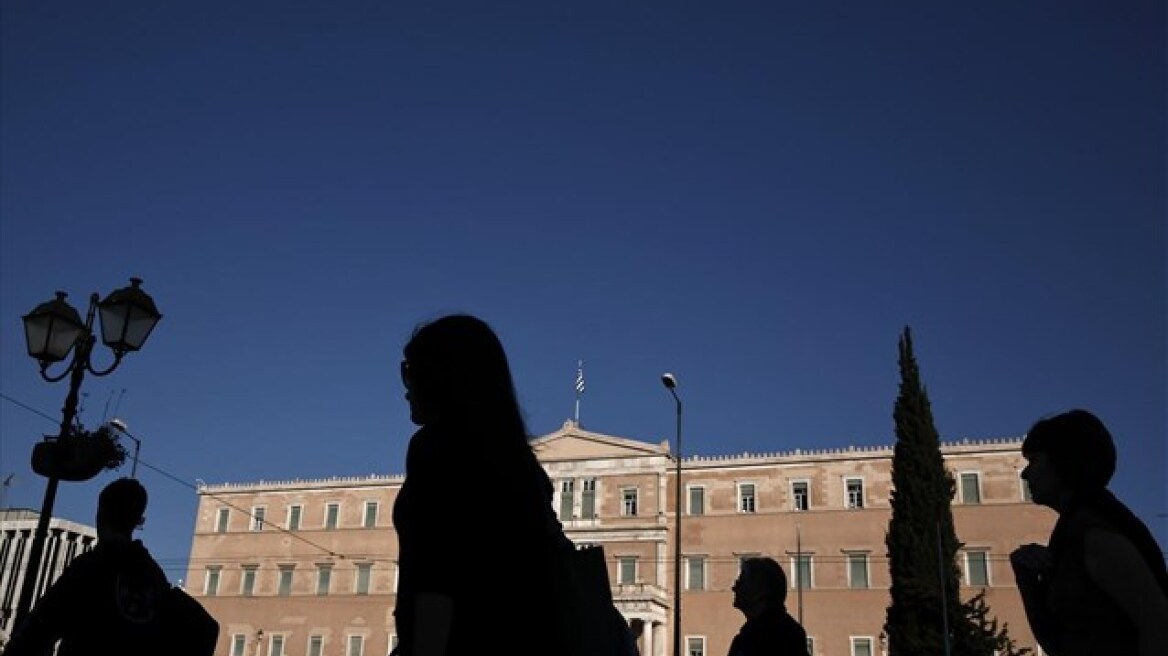 Reuters: Εξάμηνη παράταση του μνημονίου εξετάζουν οι Βρυξέλλες