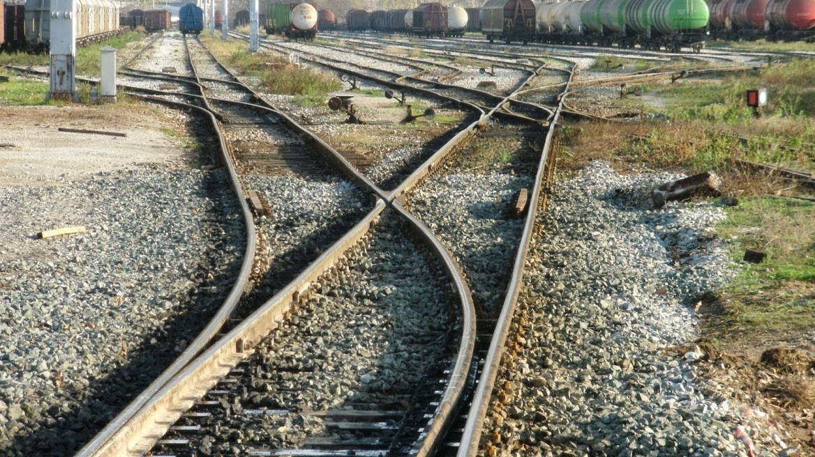 Φθιώτιδα: Ξήλωσαν ράγες βάρους 200 κιλών από το δίκτυο του ΟΣΕ