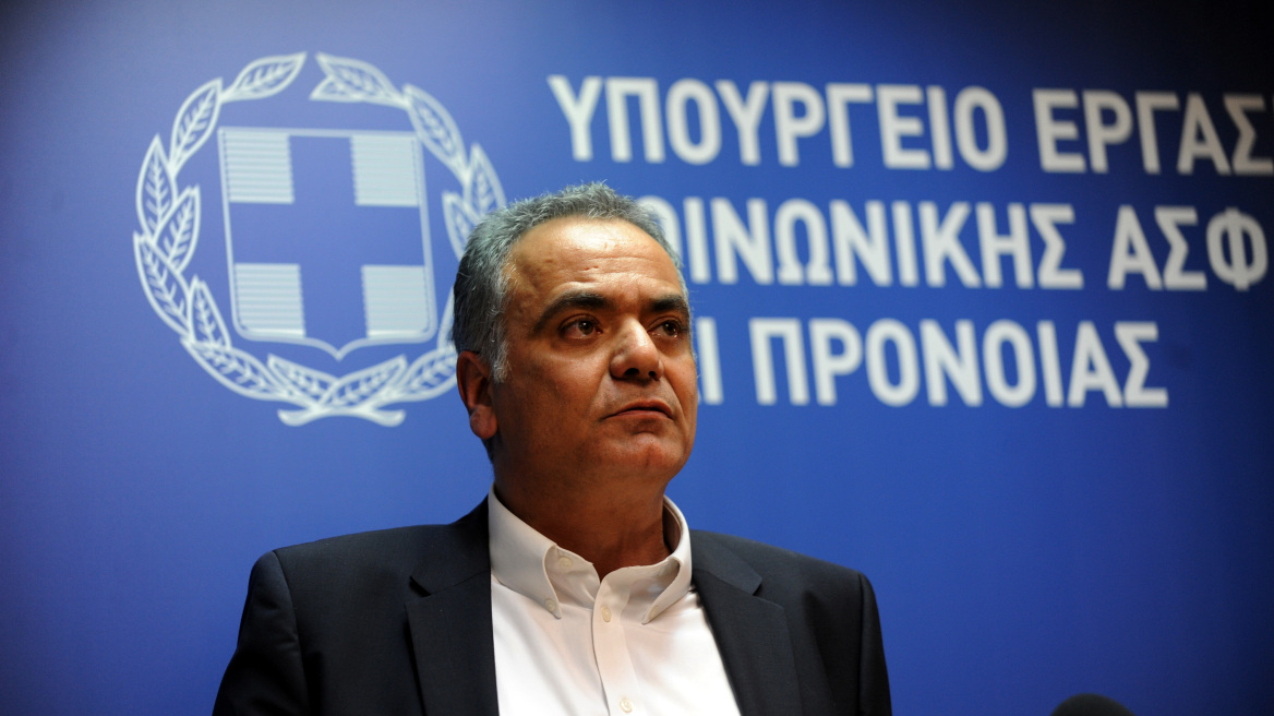 Σκουρλέτης: Σταδιακά θα αυξηθεί ο κατώτατος μισθός στα 751,39 ευρώ - Πώς αντιδρούν οι εργοδότες