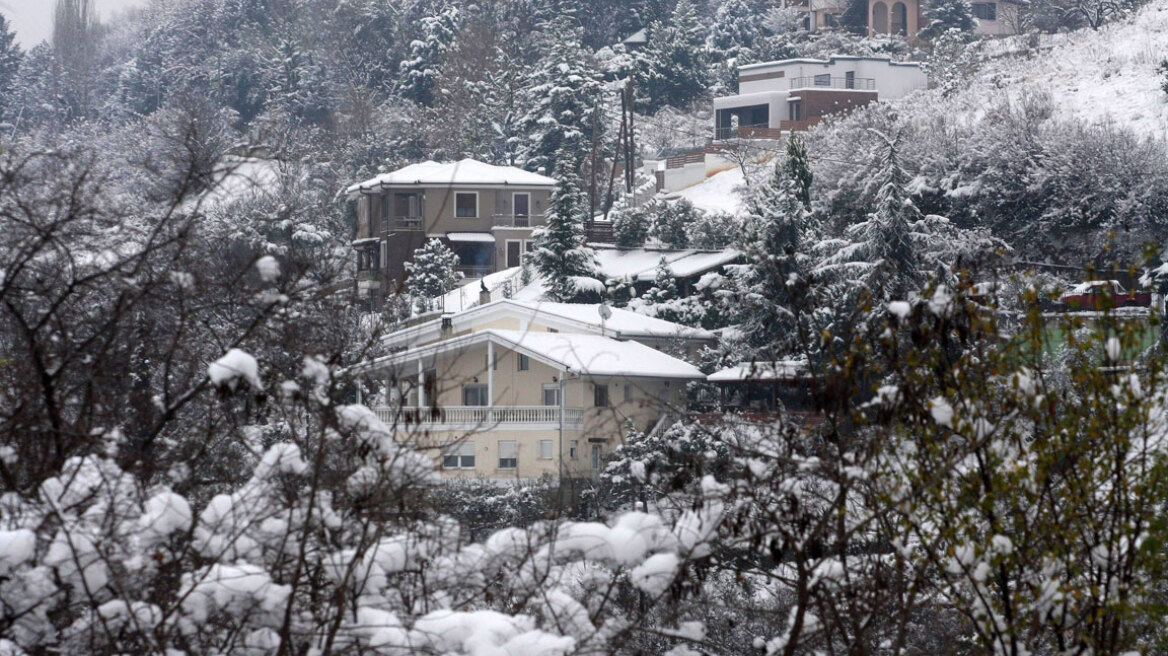 Κλειστά τα σχολεία σε Μέτσοβο και Ζαγόρι λόγω χιονιού	