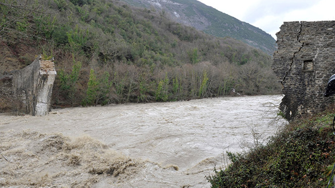 Κινητοποίηση για το γεφύρι της Πλάκας