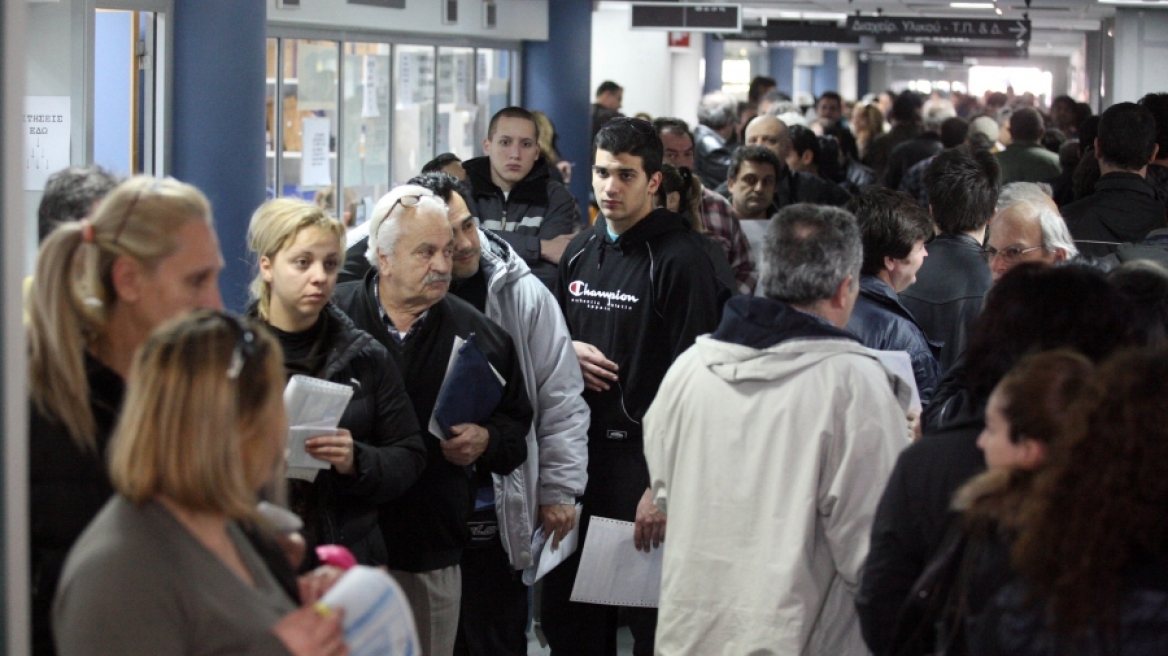 Μόνο οι μικροοφειλέτες θα πληρώσουν τα 1,7 δισ. που ζητά φέτος η Εφορία