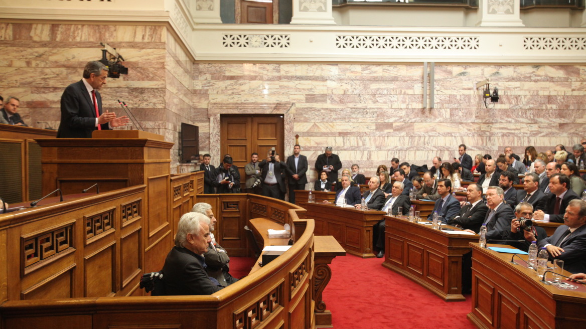 Σαμαράς: Όχι σε συνέδριο, αν θέλετε αμφισβητήστε με