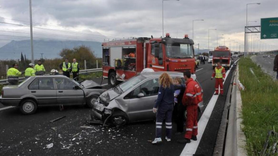 Νεκρή 40χρονη σε τροχαίο στην Εθνική Οδό Πατρών-Κορίνθου