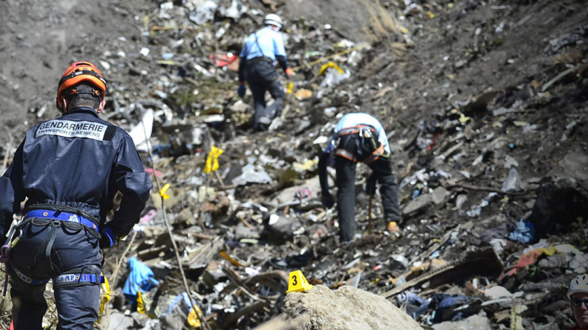 Germanwings: Επί πέντε λεπτά ούρλιαζαν οι επιβάτες! 