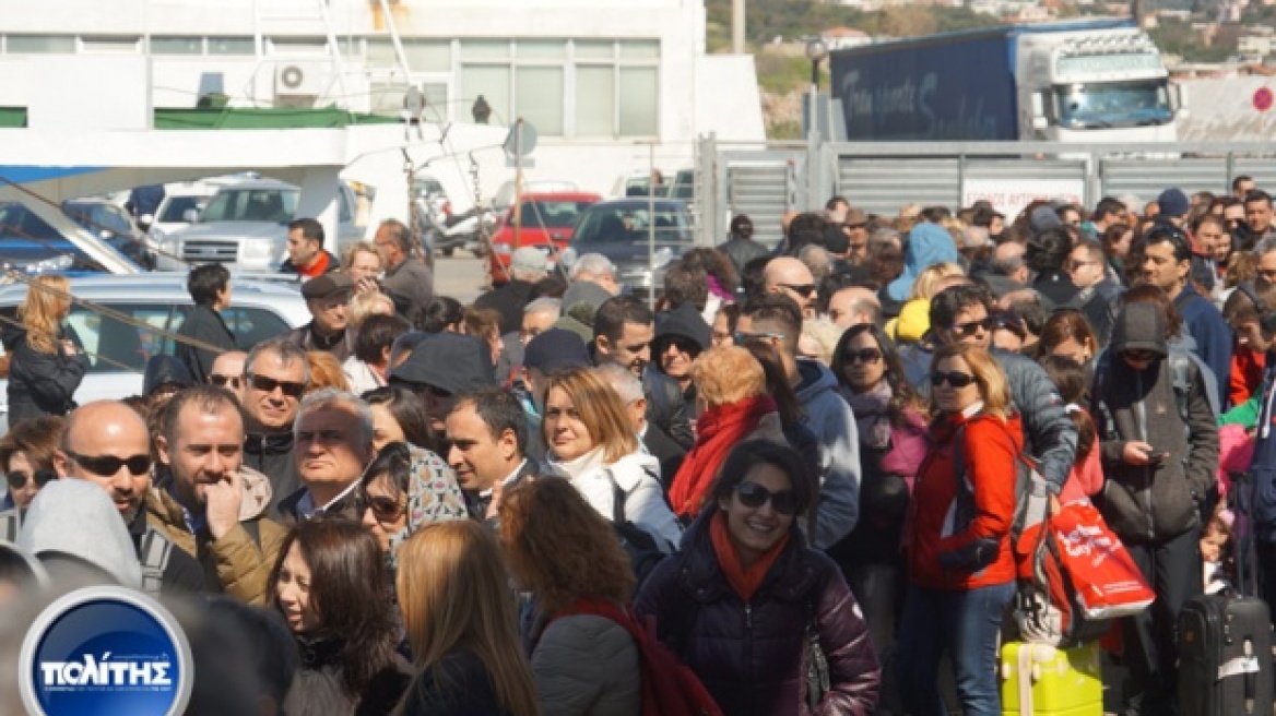 «Πνίγηκε» η Χίος από Τούρκους που θέλουν να δουν το Ρουκετοπόλεμο