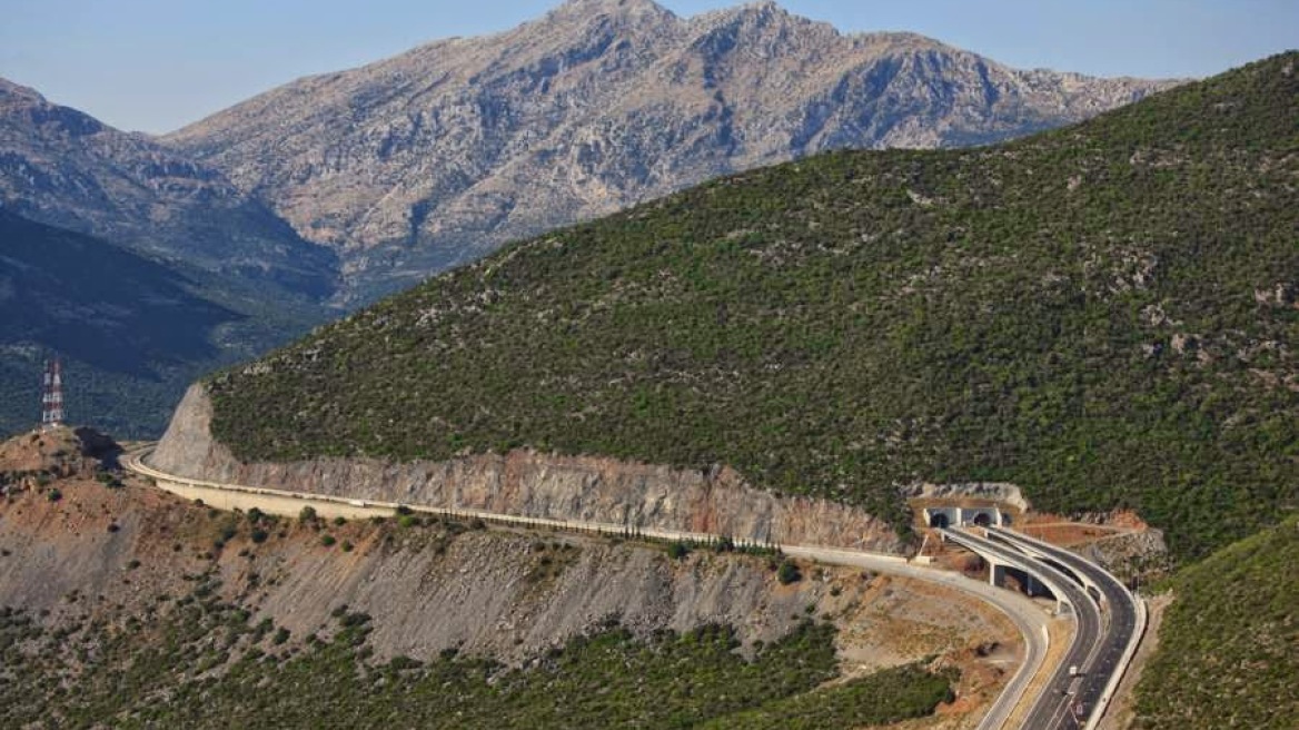 Κλειστή από Δευτέρα η σήραγγα Στέρνας, στην Τριπόλεως - Κορίνθου, λόγω έργων