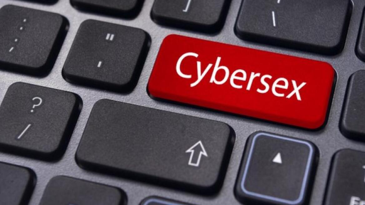 Υπόσχονται σε χρήστες του διαδικτύου cybersex για να τους βιντεοσκοπούν και να τους εκβιάζουν!