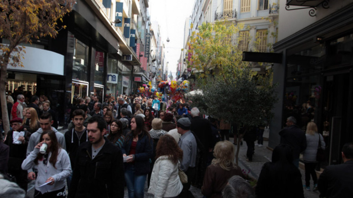 Για περαιτέρω αυξήσεις στο ΦΠΑ πιέζουν οι δανειστές