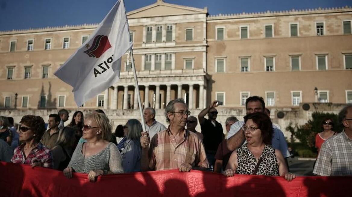 «Παίρνουμε τη διαπραγμάτευση στα χέρια μας»: Η συμμετοχή στο συλλαλητήριο δεν δικαίωσε τις προσδοκίες 