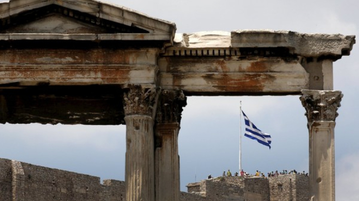 FT: Μην αφήσετε την Ελλάδα να γίνει Βοσνία-Ερζεγοβίνη ή Συρία