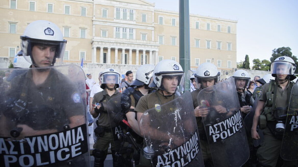 «Επί ποδός» 30 διμοιρίες των ΜΑΤ για τις σημερινές κινητοποιήσεις