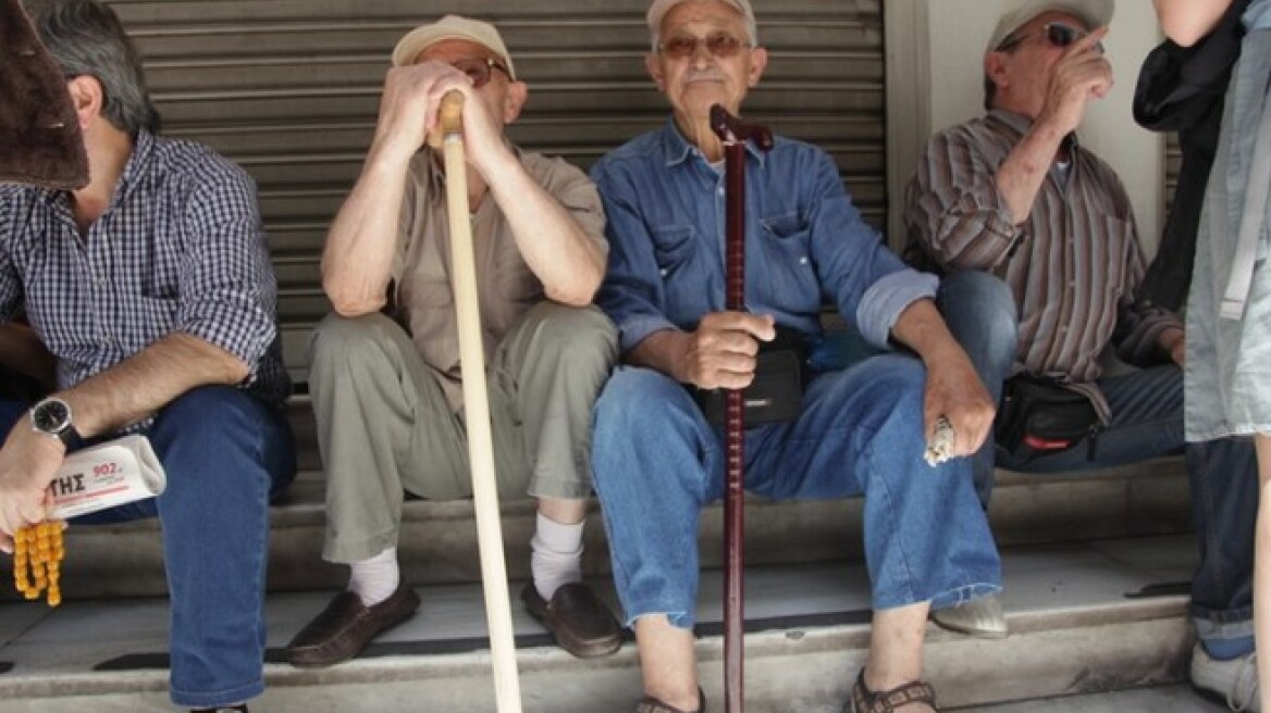 Κανένα πρόβλημα με τις συντάξεις του Αυγούστου