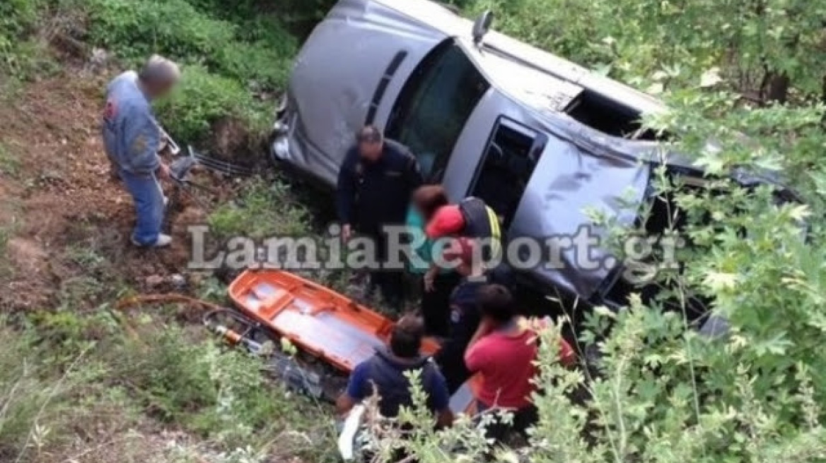 Λαμία: Έπεσε με το αυτοκίνητο σε γκρεμό - Τον βρήκε τυχαία βοσκός