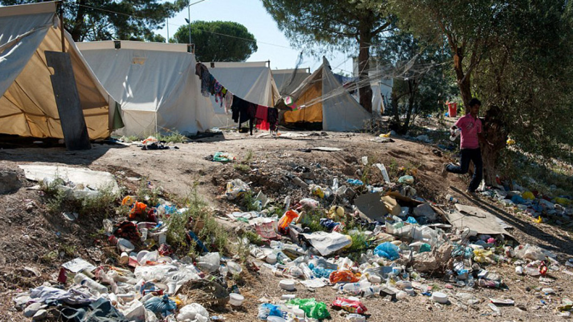 Φωτογραφίες σοκ: Σε άθλιες συνθήκες χιλιάδες μετανάστες σε Λέσβο και Κω