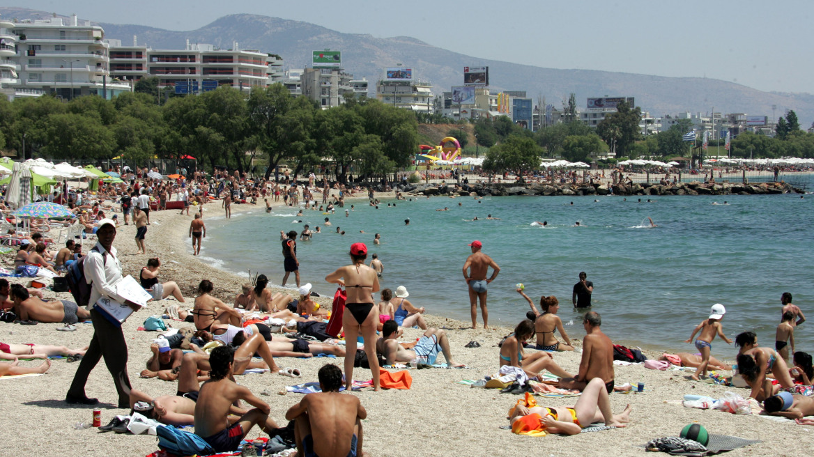 Επιτήδειοι ξαφρίζουν λουόμενους στα νησιά