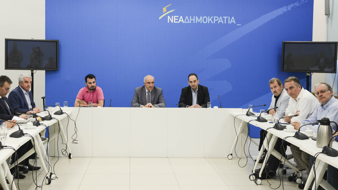 ΝΔ: Εκλογές για πρόεδρο από τη βάση μέχρι την άνοιξη του 2016