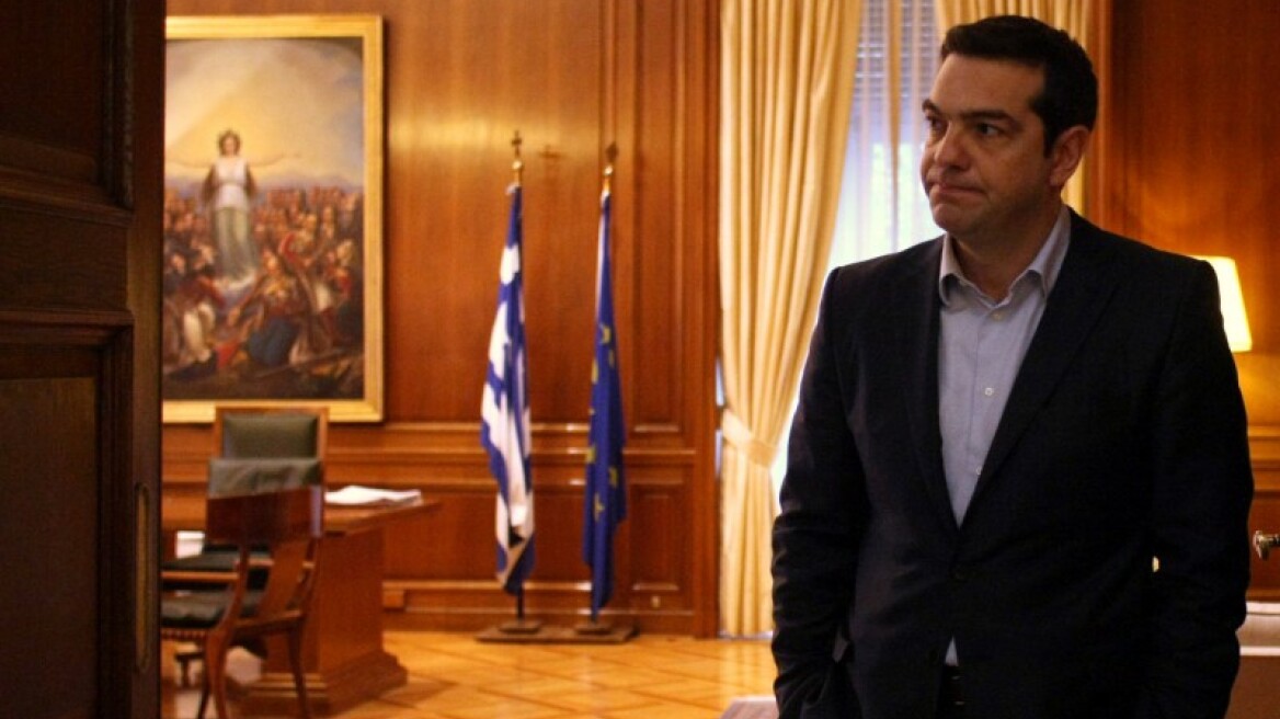 FT: Μια από τα ίδια από την ελληνική κυβέρνηση, δεν θέλει να εμπλακεί με την Τρόικα