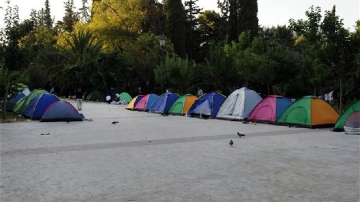 Ποτάμι: Οι υπουργοί... λιάζονται ενώ οι Έλληνες νησιώτες ζουν ένα δράμα