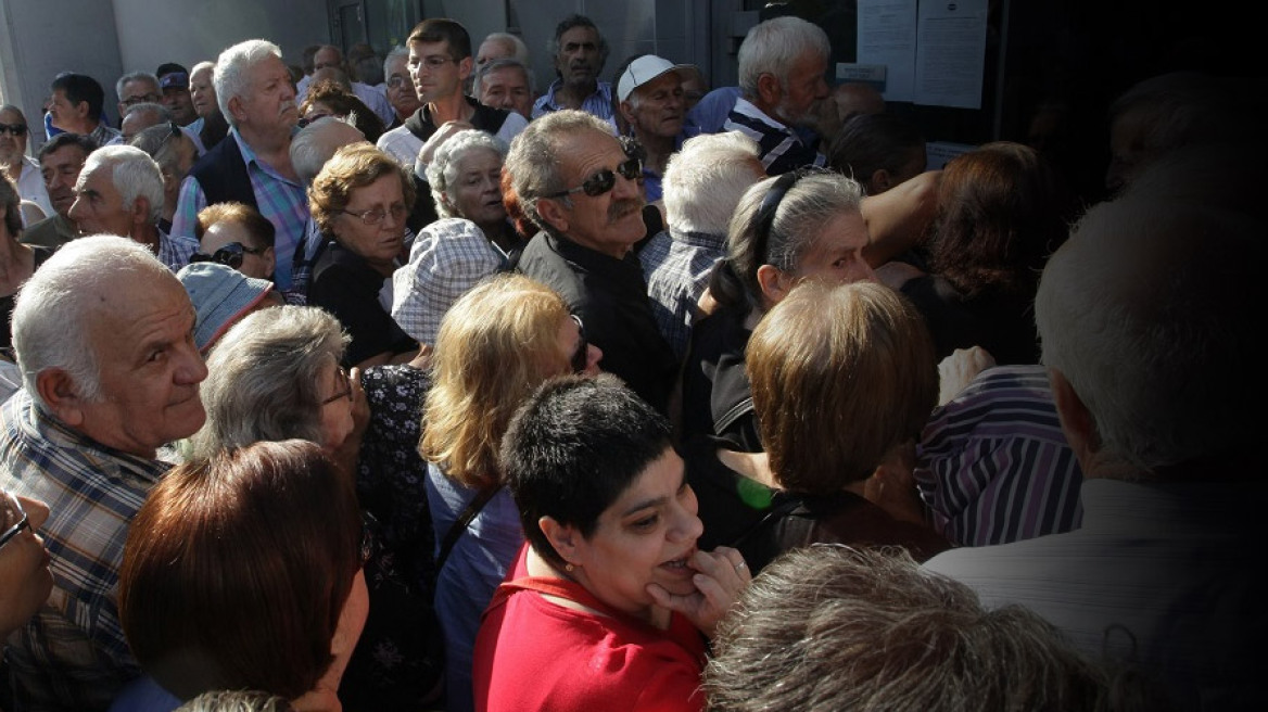 «Στοπ» στην πρόωρη συνταξιοδότηση για 70.000 δημοσίους υπαλλήλους