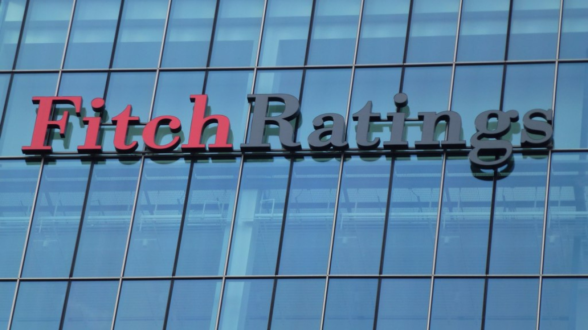 Fitch: Αναβάθμισε σε «CCC» Εθνική και Eurobank