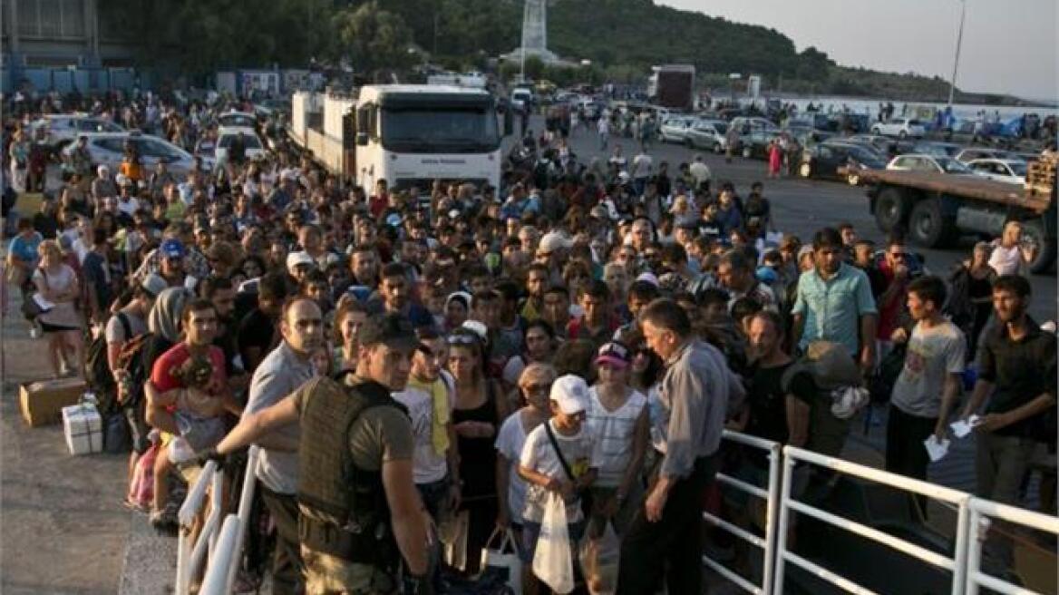 Αριθμός-ρεκόρ 2.200 προσφύγων έφτασαν στη Βαυαρία μέσα σε 24 ώρες