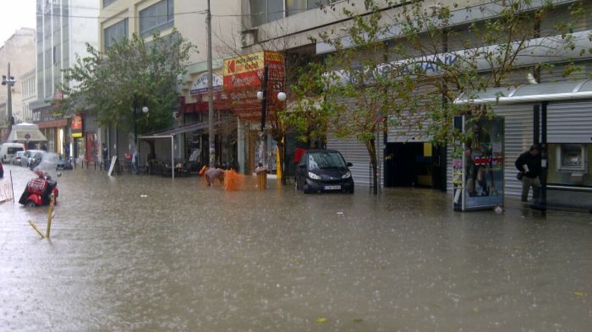 Παρεμβάσεις για την αποτροπή πλημμυρών στους δήμους του Πειραιά