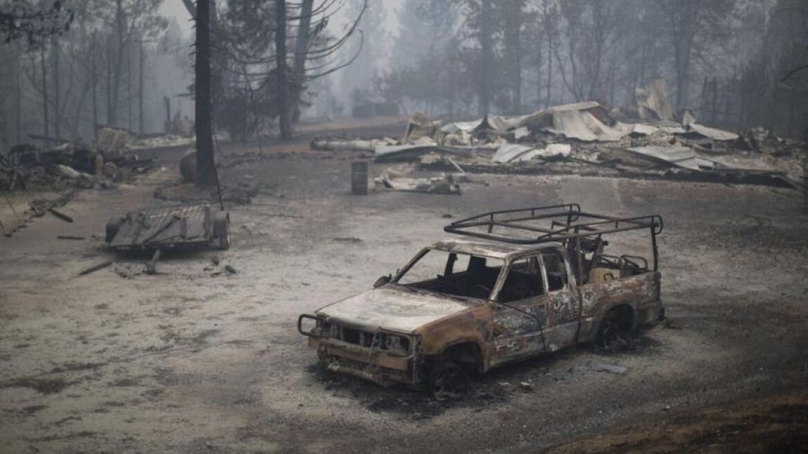 Καλιφόρνια: Ένας νεκρός και 400 κτίρια παραδόθηκαν στην πύρινη κόλαση