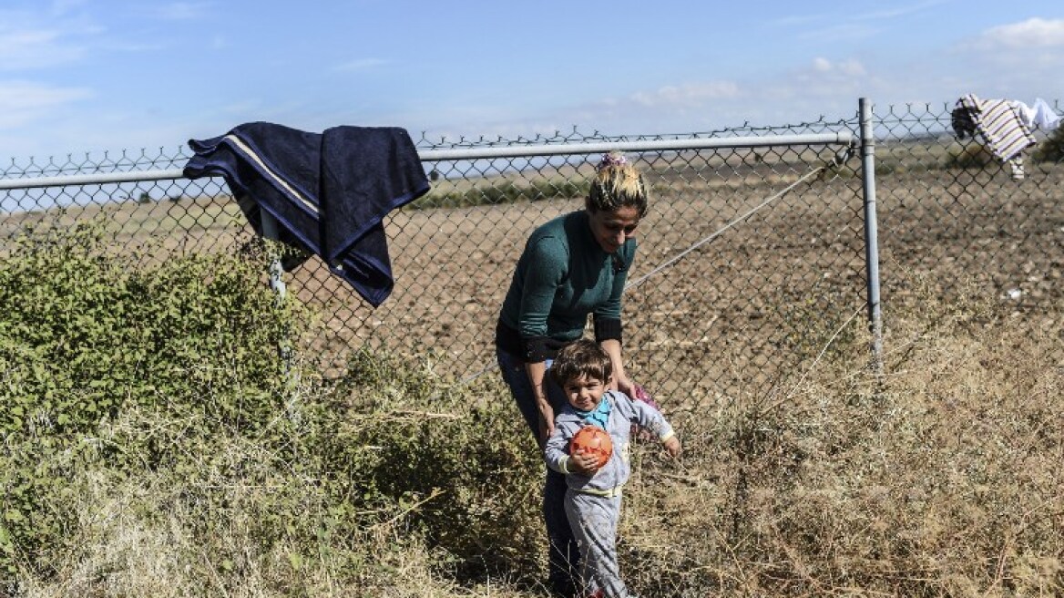 Χίλιοι πρόσφυγες έξω από την Αδριανούπολη ζητούν να περάσουν στην Ευρώπη