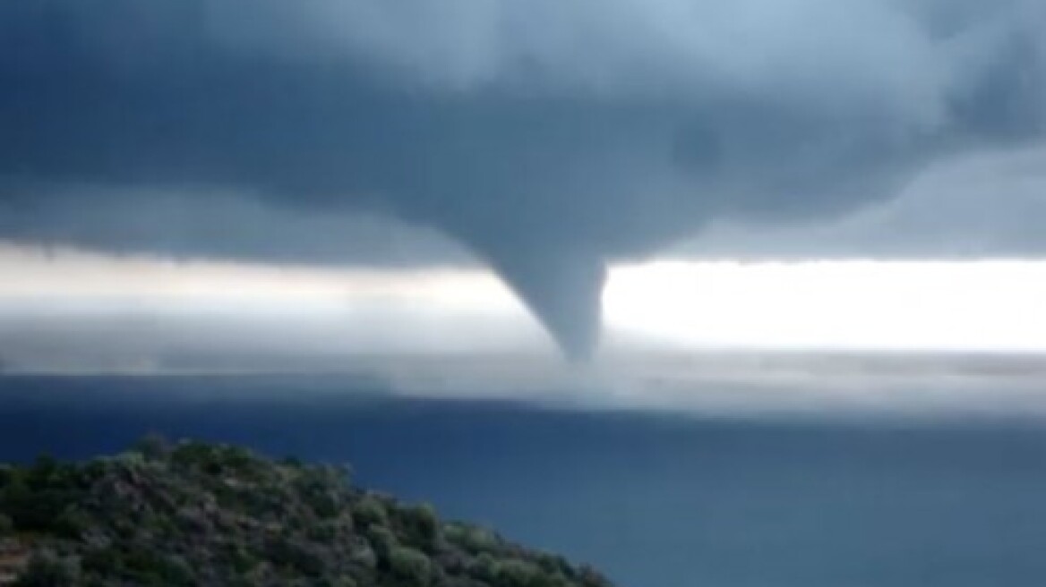 Σπάνιο φαινόμενο: Υδροστρόβιλος στα Μέθανα!