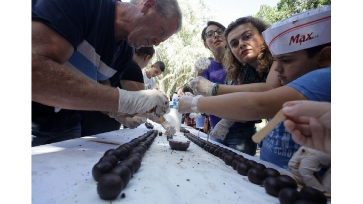 Ηράκλειο: Νέο ρεκόρ Γκίνες με 4.648 cake pops!