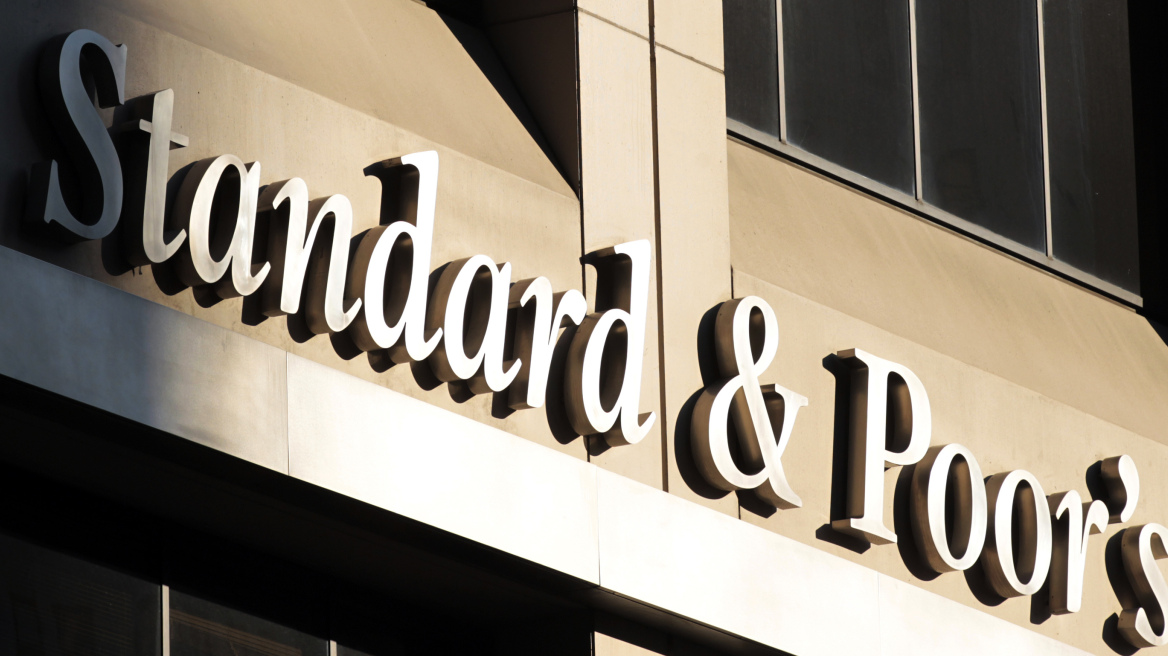 Αναβαθμίζει την Ουκρανία η Standard & Poor's 