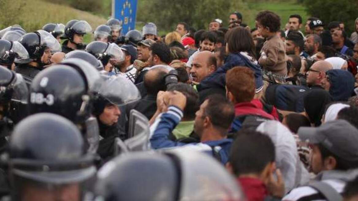 Σλοβενία: Στα σύνορα ο στρατός λόγω της προσφυγικής κρίσης  