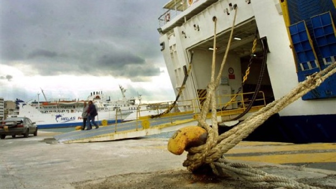 Απεργία στα λιμάνια όλης της χώρας για τις ιδιωτικοποιήσεις 