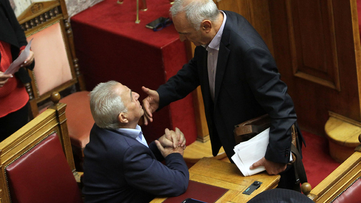 Αντικαθιστούν το πόθεν έσχες του Φλαμπουράρη με νέο για να τον «βγάλουν λάδι»