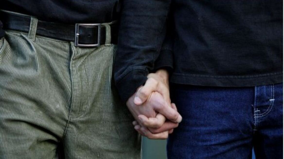 ΗΠΑ: Ζευγάρι gay δεν μπορεί να παντρευτεί γιατί είχαν γίνει πριν... «πατέρας-γιος»